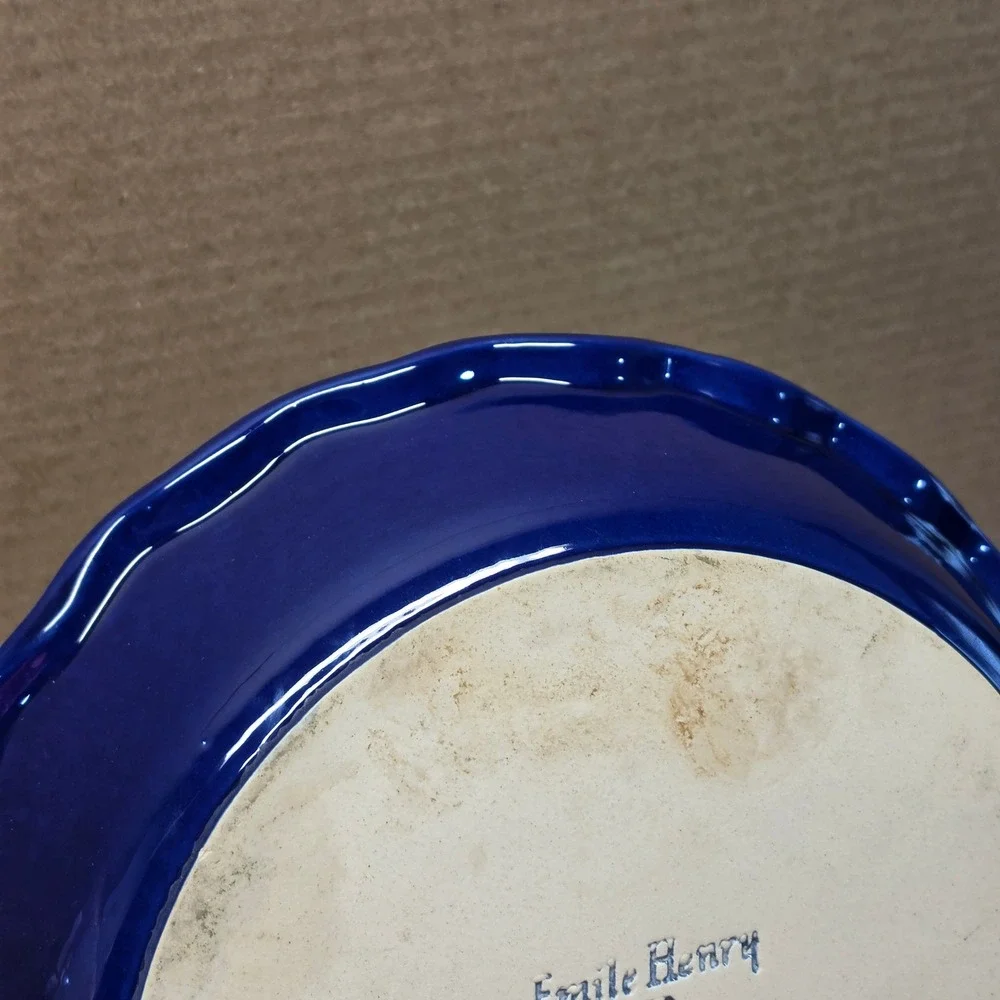Emile Henry Pie Dish Unisex 9in Blue Good Scalloped Ruffled Ceramic Baker 31-26